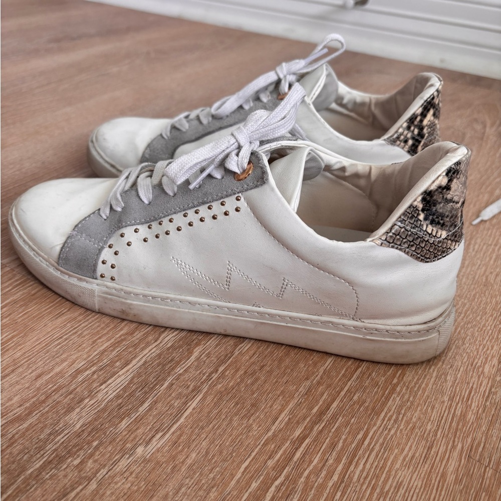 Steve Madden Sneakers